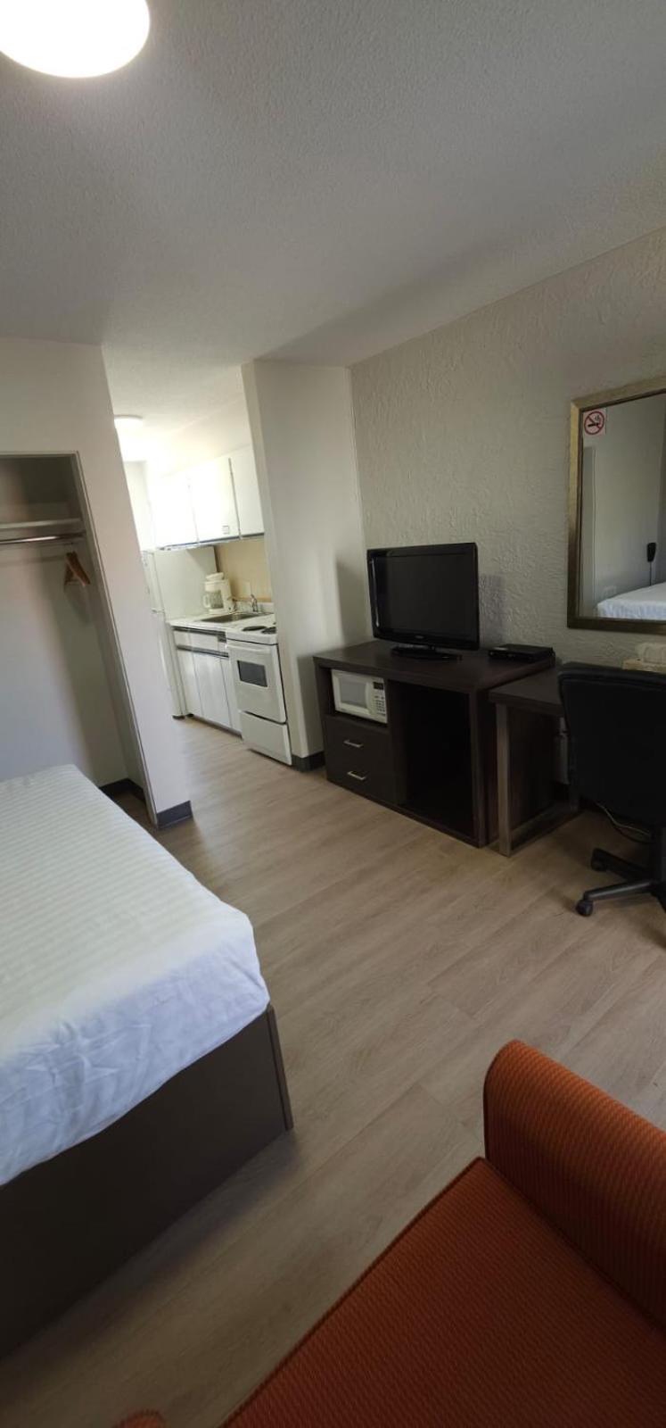 Riverside Motel Penticton Ngoại thất bức ảnh