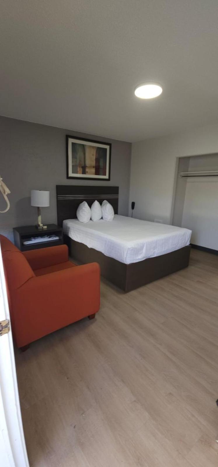 Riverside Motel Penticton Ngoại thất bức ảnh