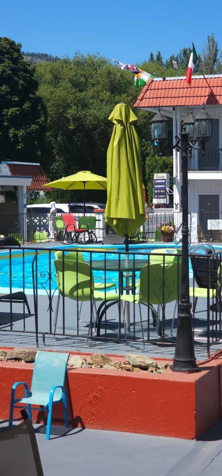 Riverside Motel Penticton Ngoại thất bức ảnh