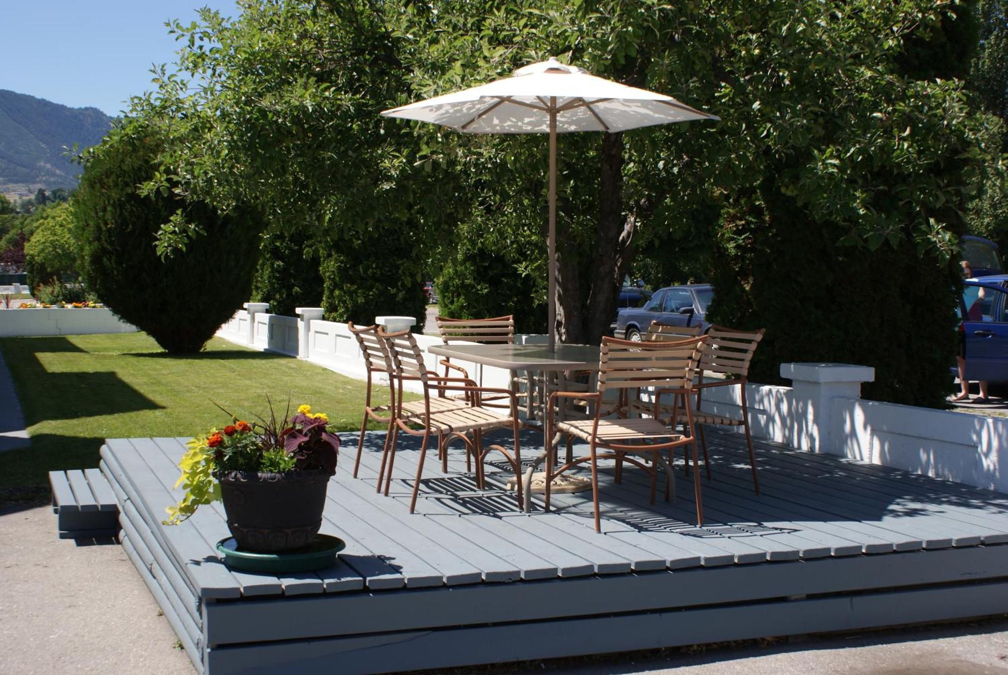 Riverside Motel Penticton Ngoại thất bức ảnh